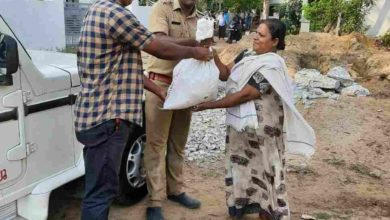 Photo of ആഹാരത്തിനായി വിളിച്ചത് 101ൽ;പലചരക്ക് സാധനങ്ങൾ വീട്ടിലെത്തിച്ച്‌ ഫയർഫോഴ്സ്